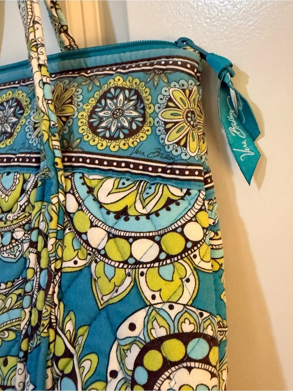 Retired Vera Bradley Hannah Hobo Bag Y2K Quilted Shoulder Bag Peacock Pattern